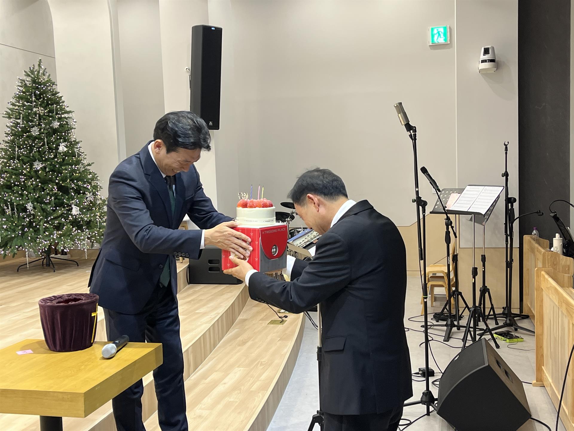 KakaoTalk_20251223_153813371_26.jpg KakaoTalk_20251223_153813371_26.jpg