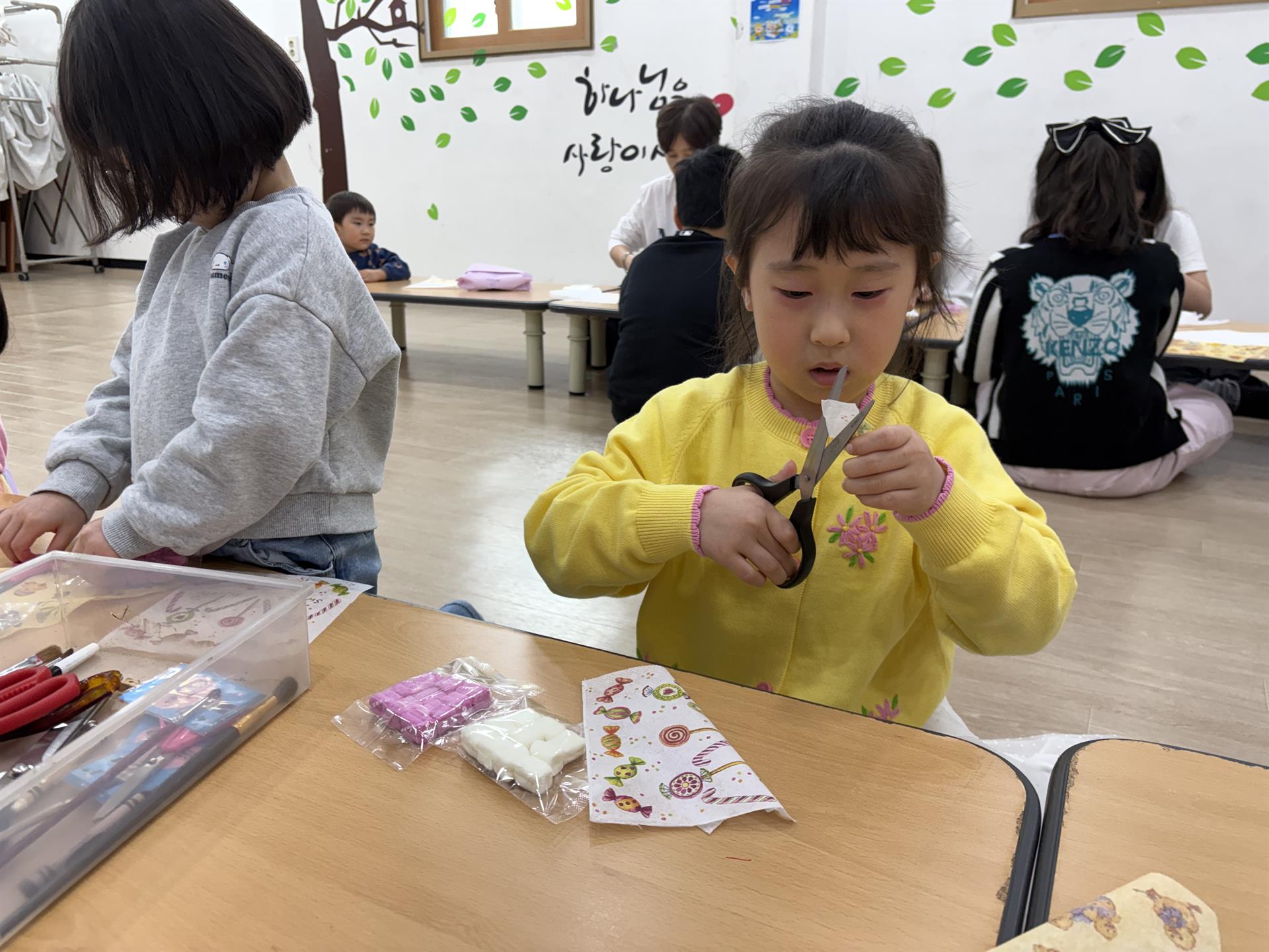 KakaoTalk_20260405_142732023_03.jpg KakaoTalk_20260405_142732023_03.jpg